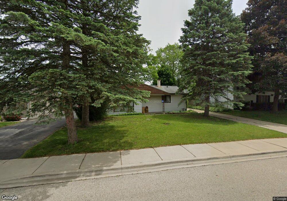 105 Sparrow Rd, Carpentersville, IL 60110 - photo 1