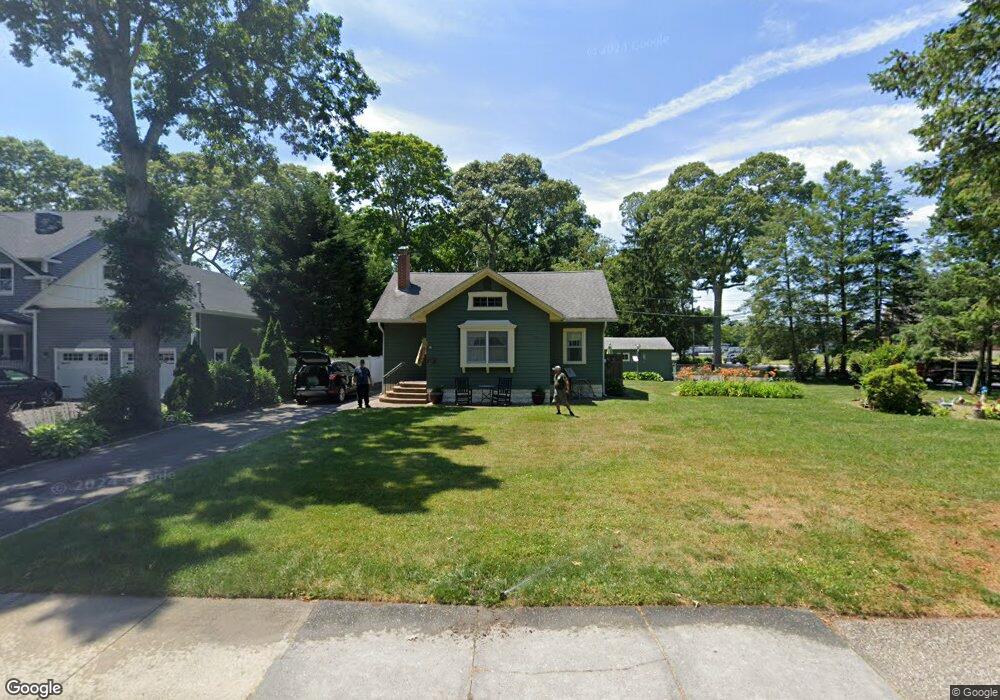 138 Snedecor Ave, Bayport, NY 11705 - photo 1