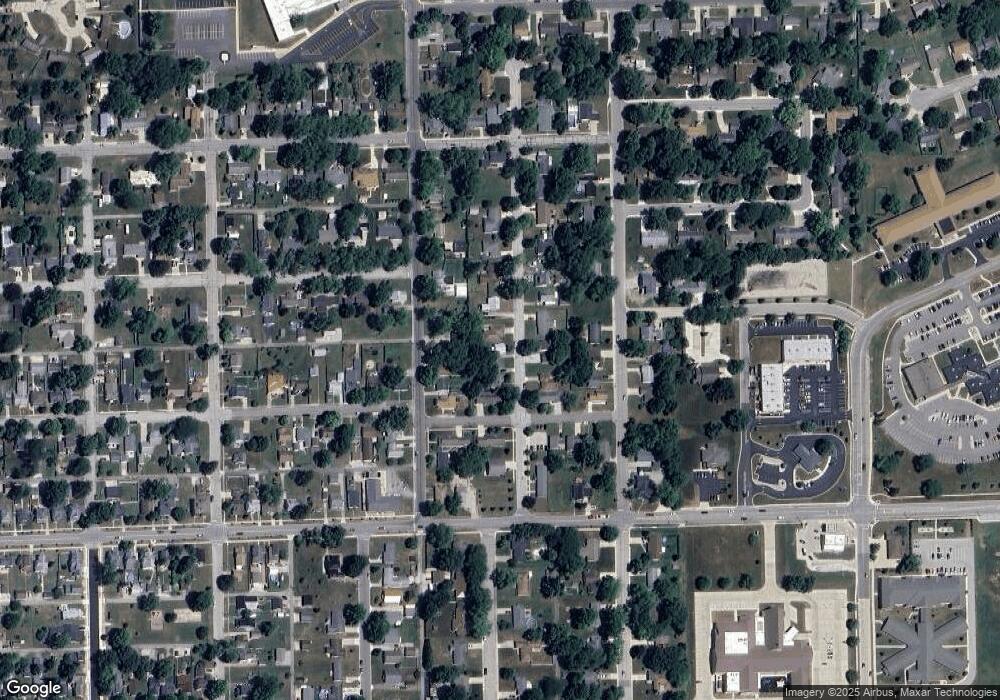 213 N Clark St, Auburn, IN 46706 - photo 1