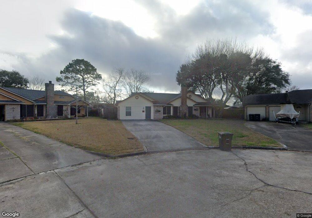 3109 Fox Run Dr, Alvin, TX 77511 - photo 1