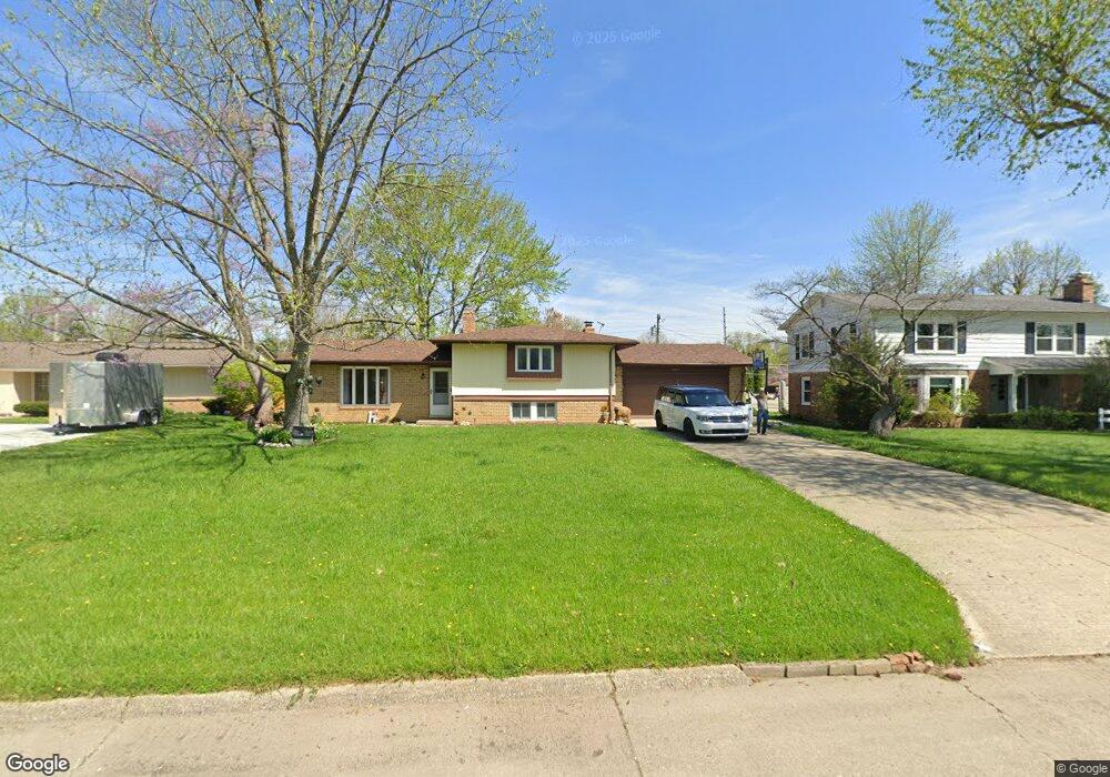 3210 Meadowcrest Dr, Anderson, IN 46011 - photo 1