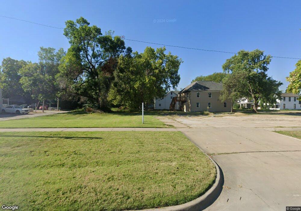 1215 SW 6th Ave, Topeka, KS 66606 - photo 1