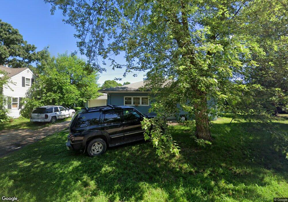 720 W 1st St, Blue Earth, MN 56013 - photo 1