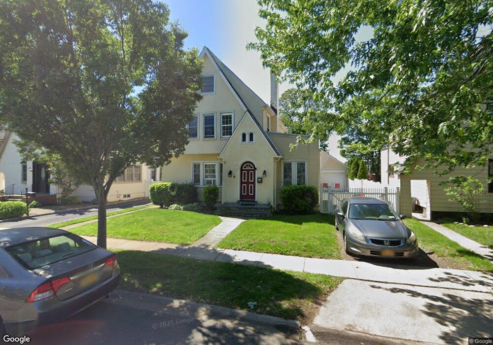 6 May Ct, West Hempstead, NY 11552 - photo 1