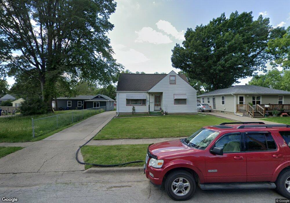 4122 Columbia St, Des Moines, IA 50313 - photo 1