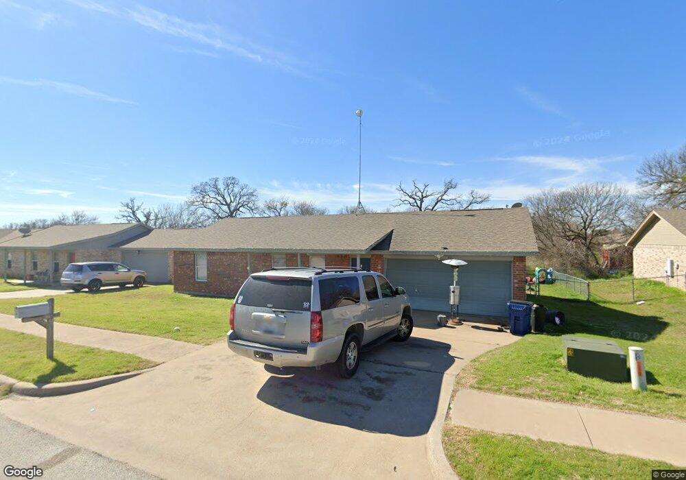 211 Dean Ct, Granbury, TX 76049 - photo 1