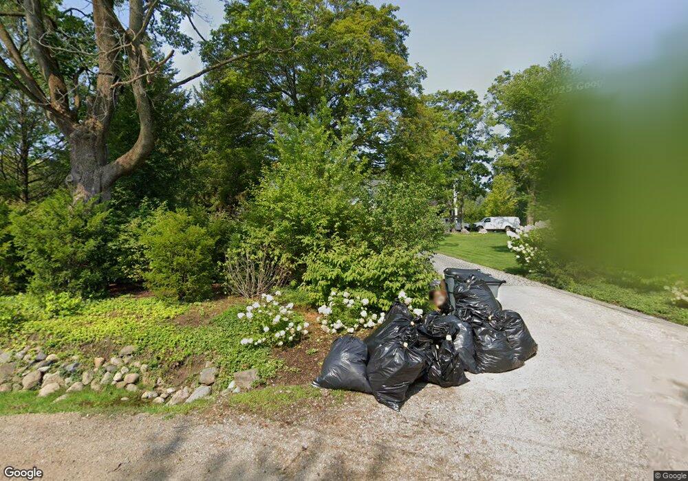 1061 Country Club Rd, Bloomfield Hills, MI 48304 - photo 1