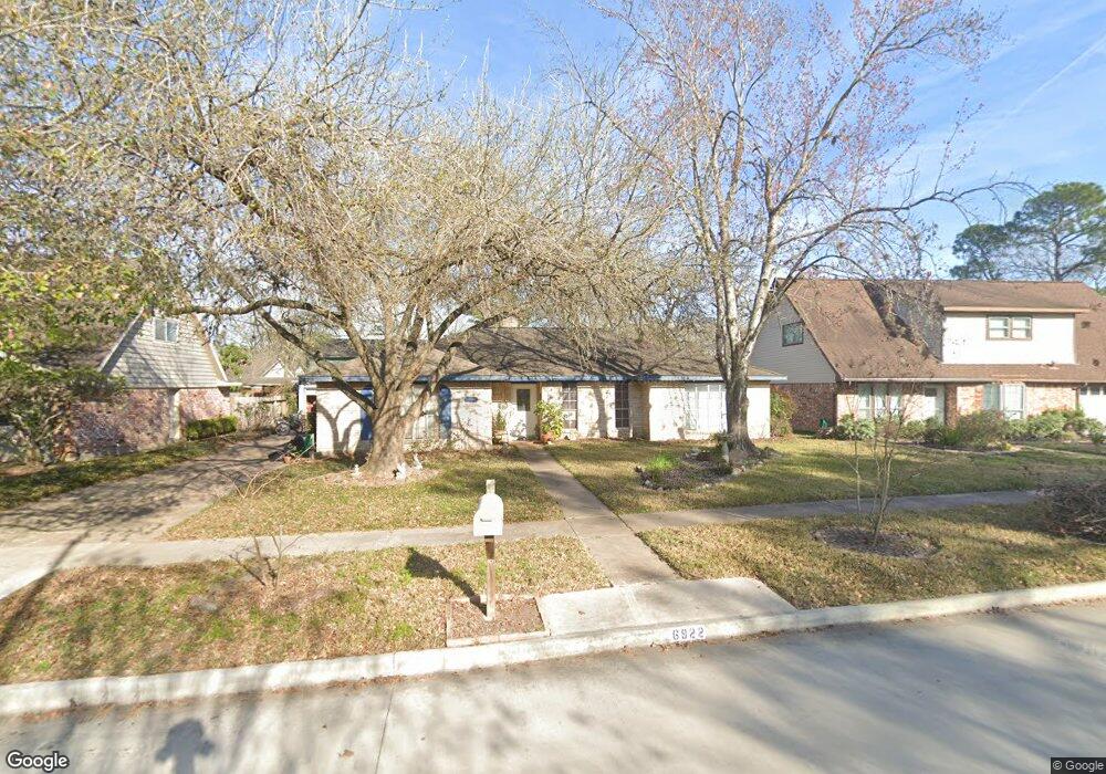 6922 Wagonwheel Ln, Houston, TX 77088 - photo 1