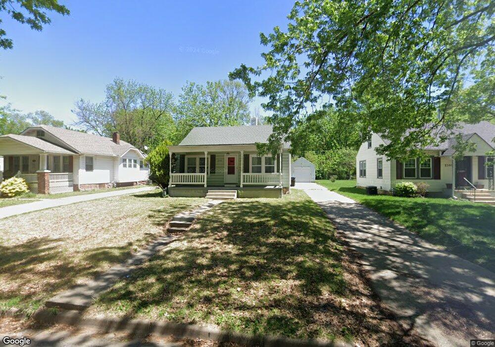 1136 SW Webster Ave, Topeka, KS 66604 - photo 1