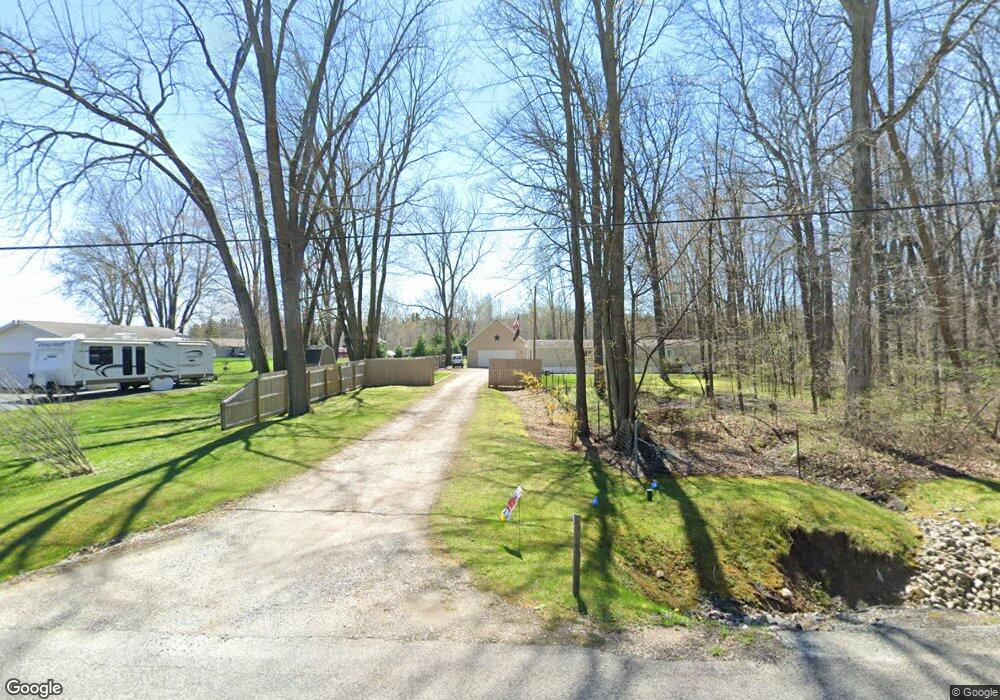 962 E Wheeler Rd, Midland, MI 48640 - photo 1