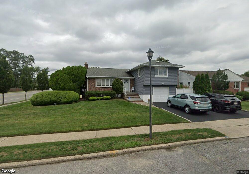 3833 Lawrence Rd, Seaford, NY 11783 - photo 1