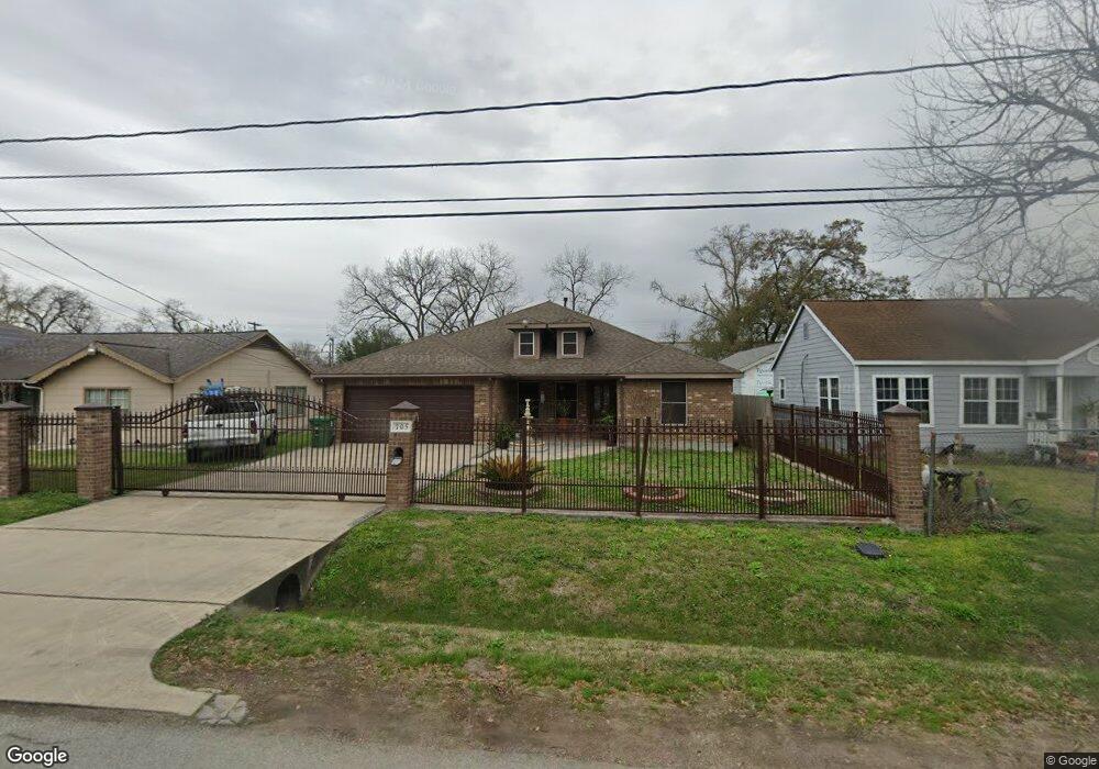 705 Apache St, Houston, TX 77022 - photo 1