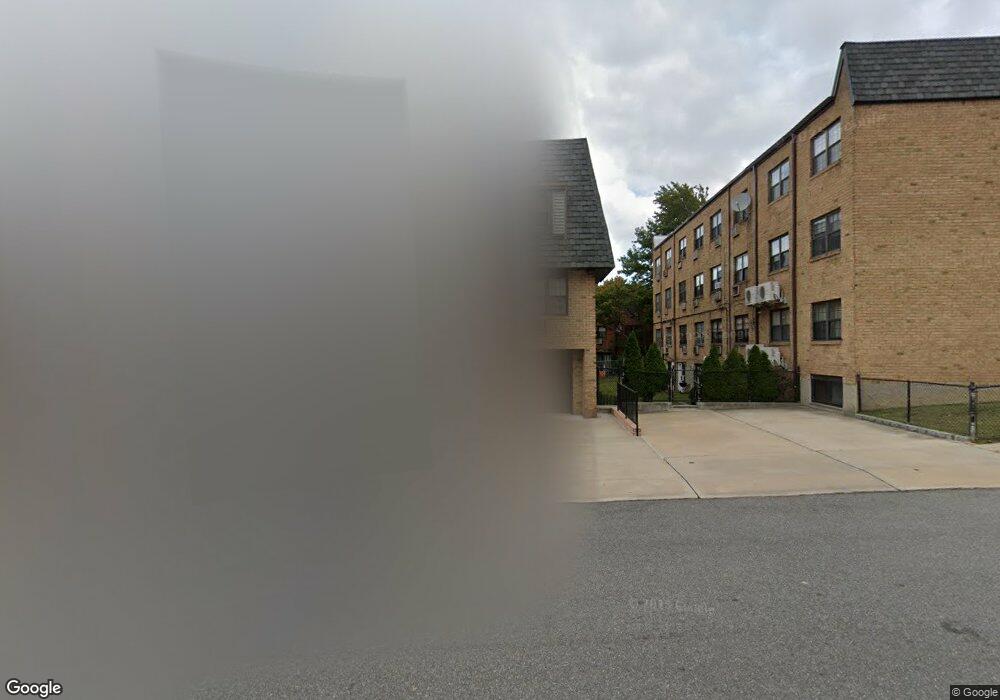 24043 70th Ave unit 18, Little Neck, NY 11362 - photo 1