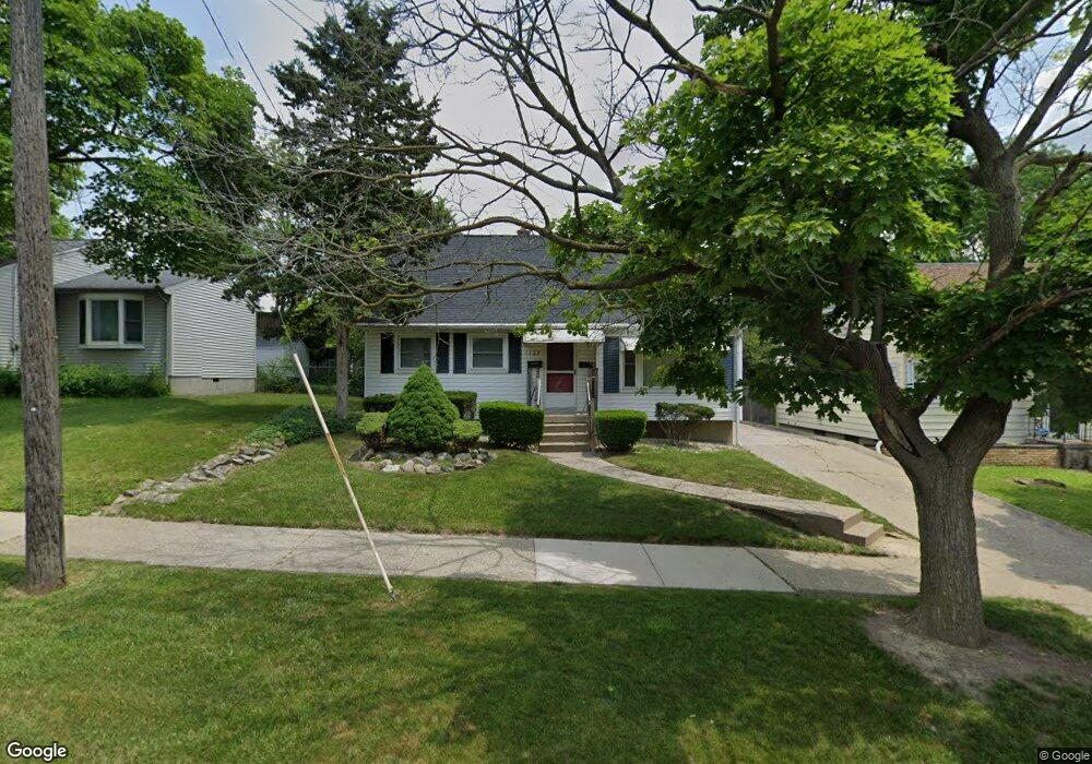 1529 Bradley Ave, Flint, MI 48503 - photo 1