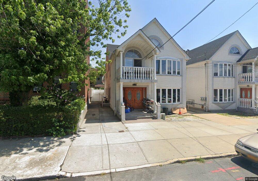 4241 159th St, Flushing, NY 11358 - photo 1
