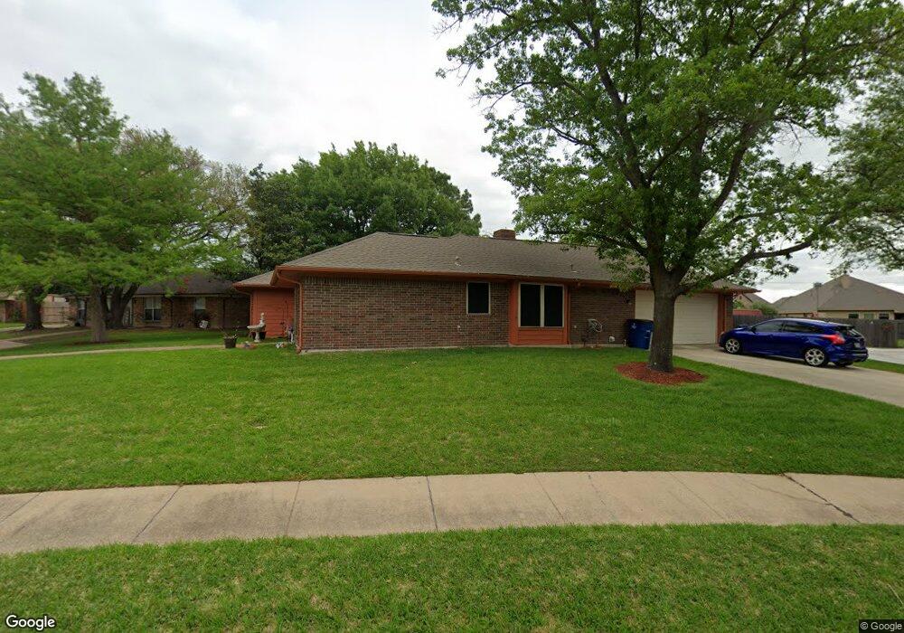 1302 Mount Vernon St, Ennis, TX 75119 - photo 1
