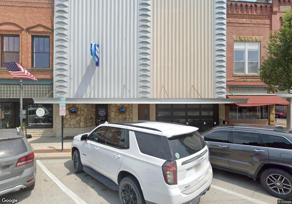 205 W Market St, Bluffton, IN 46714 - photo 1