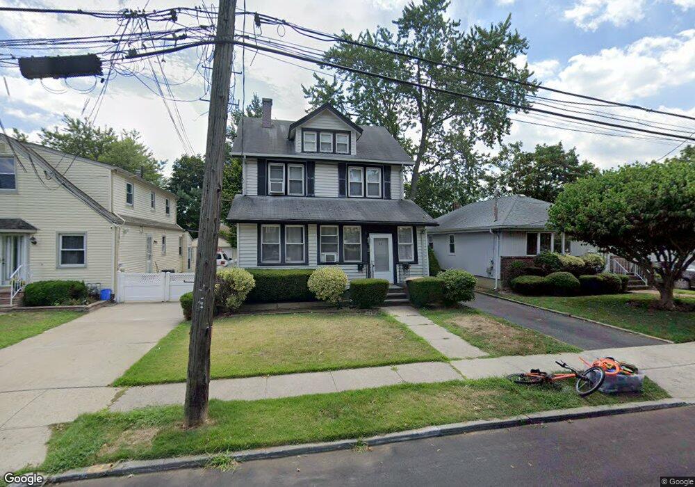 38 Waterview Place unit 1, Lynbrook, NY 11563 - photo 1