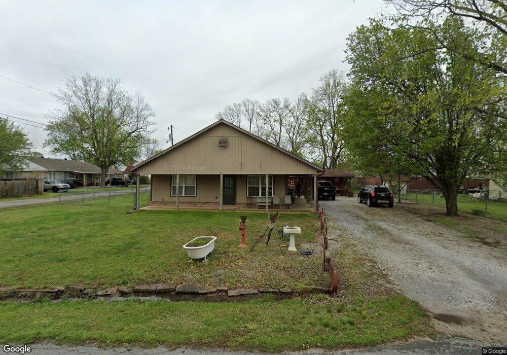 201 W Cleveland St, Prairie Grove, AR 72753 - photo 1