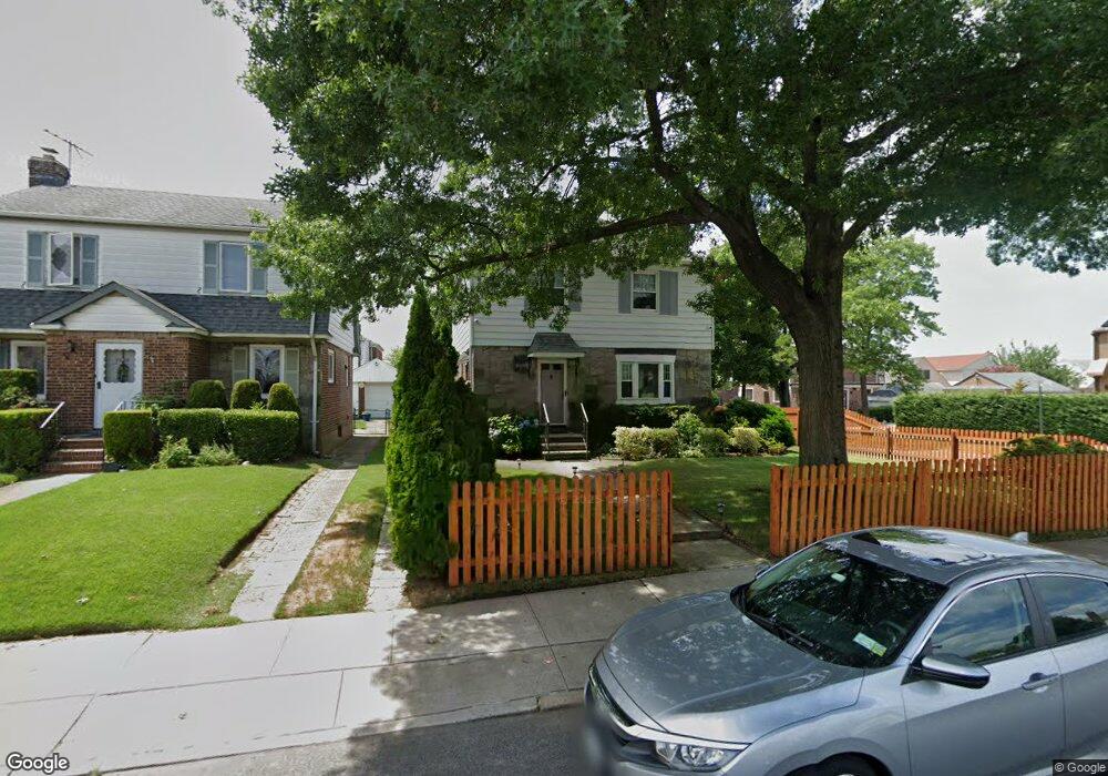 7504 183rd St, Fresh Meadows, NY 11366 - photo 1