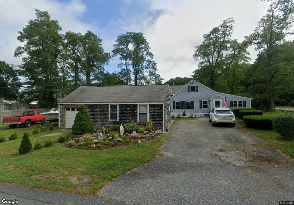 4 Freeman St, Buzzards Bay, MA 02532 - photo 1