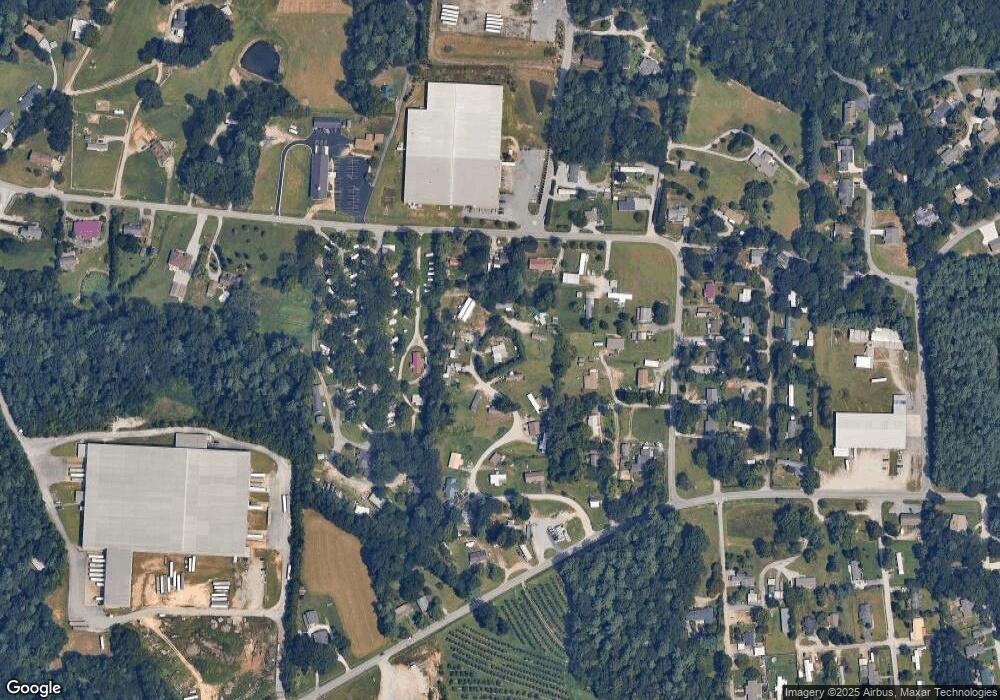 192 Clear Oak Rd, Hendersonville, NC 28792 - photo 1