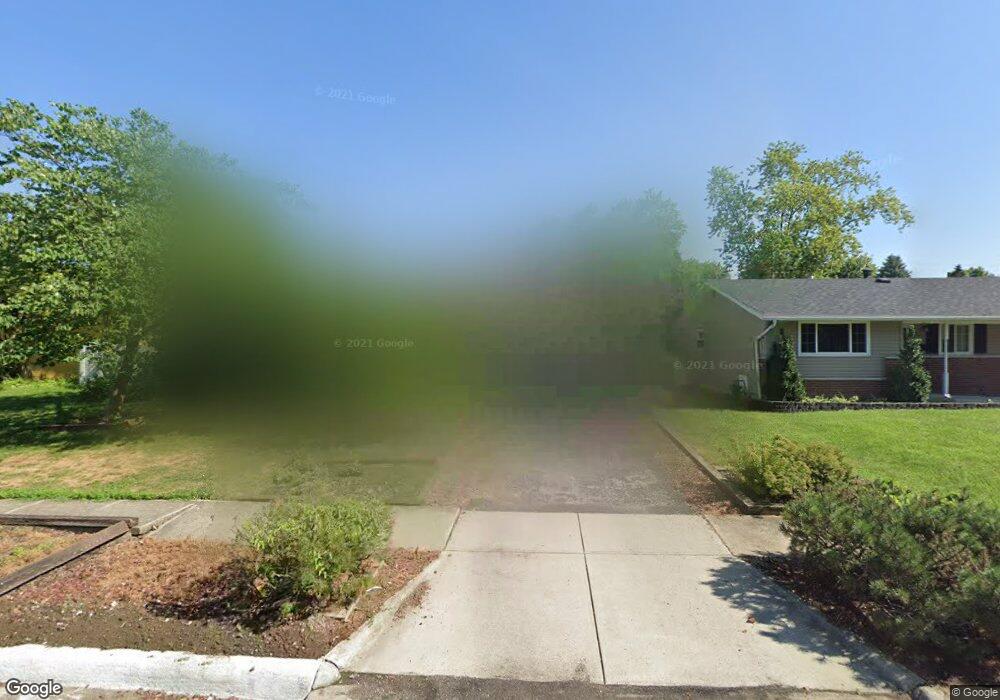 1338 Tiverton Square S, Columbus, OH 43229 - photo 1