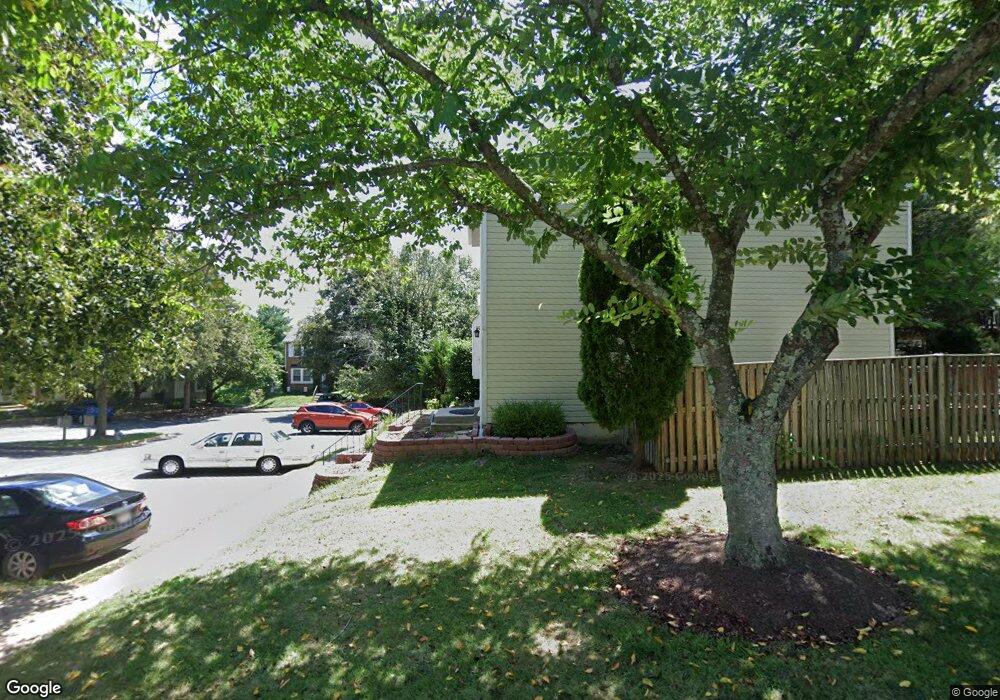 19113 Partridge Wood Dr, Germantown, MD 20874 - photo 1