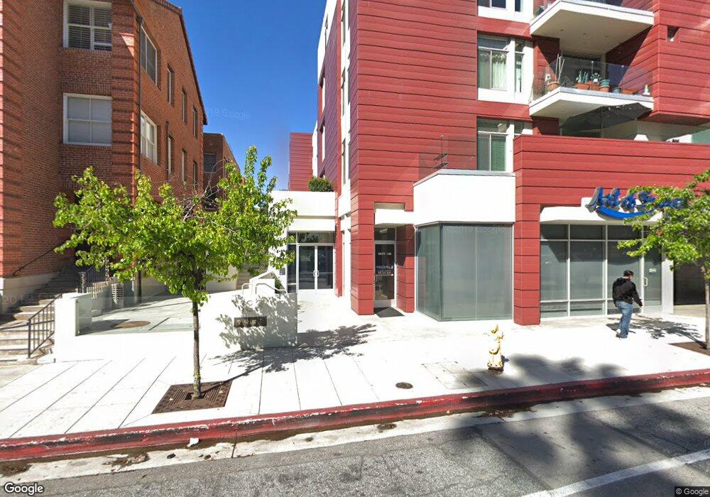 133 S Los Robles Ave unit 304, Pasadena, CA 91101 - photo 1