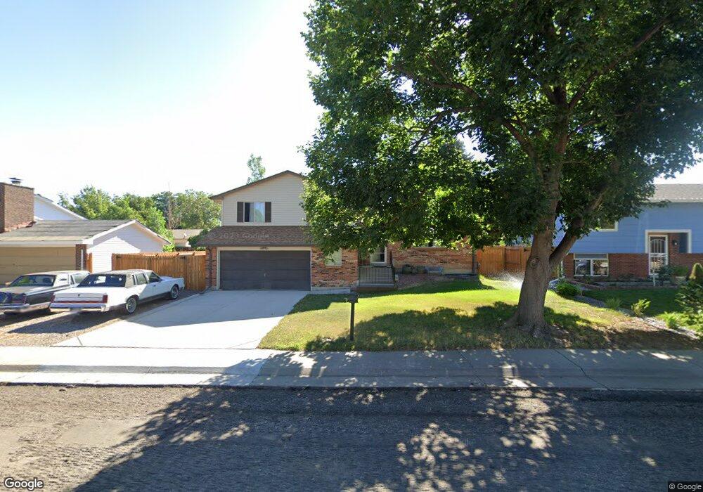 658 Naples Way, Aurora, CO 80011 - photo 1