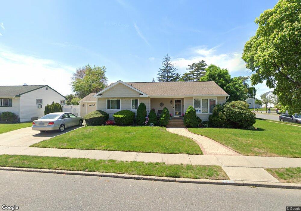 610 Patterson Ave, Franklin Square, NY 11010 - photo 1