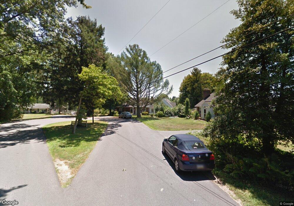 542 Garden Hill Ln, Lancaster, PA 17603 - photo 1