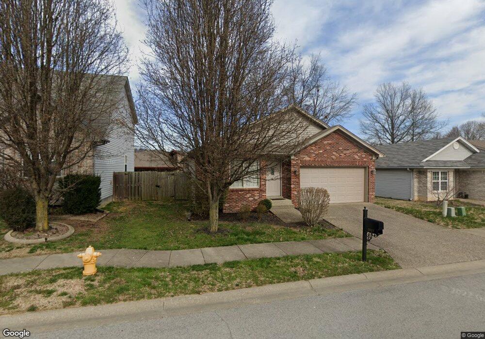 3827 Davis Dr, New Albany, IN 47150 - photo 1