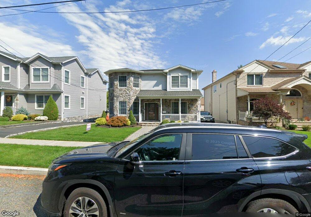 255 Kipp Ave, Hasbrouck Heights, NJ 07604 - photo 1