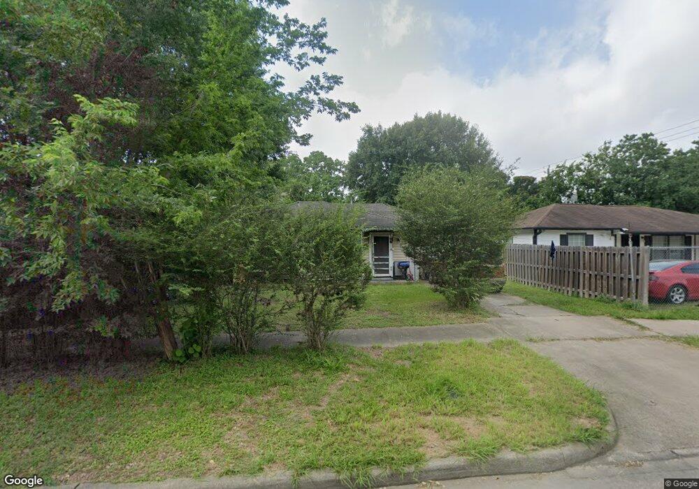 3906 Zephyr St, Houston, TX 77021 - photo 1