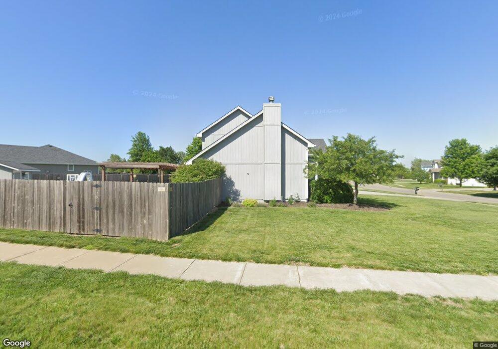 7708 SW 26th St, Topeka, KS 66614 - photo 1