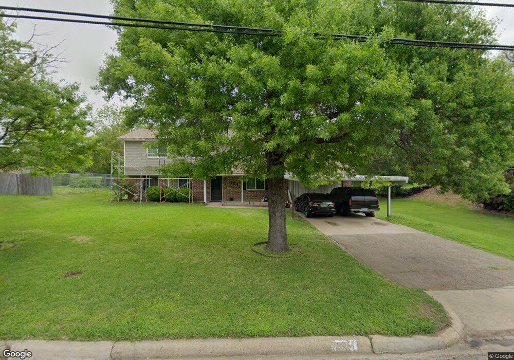 1704 N Preston St, Ennis, TX 75119 - photo 1
