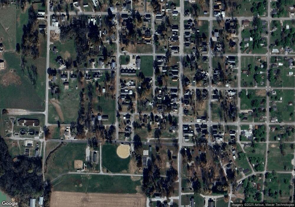 722 Maple St, Bicknell, IN 47512 - photo 1