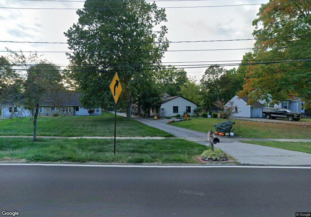 8470 Usher Rd, Olmsted Falls, OH 44138 - photo 1