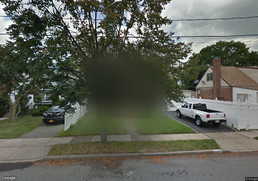 662 Margaret St, Franklin Square, NY 11010 - photo 1