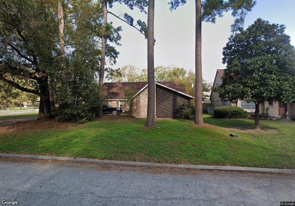 11310 Gatesden Dr, Tomball, TX 77377 - photo 1