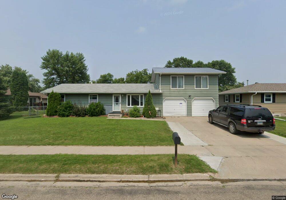 1007 16 1/2 St NE, Jamestown, ND 58401 - photo 1