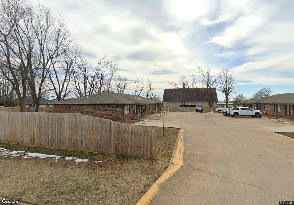 902 W Hendrix St, Rogers, AR 72756 - photo 1