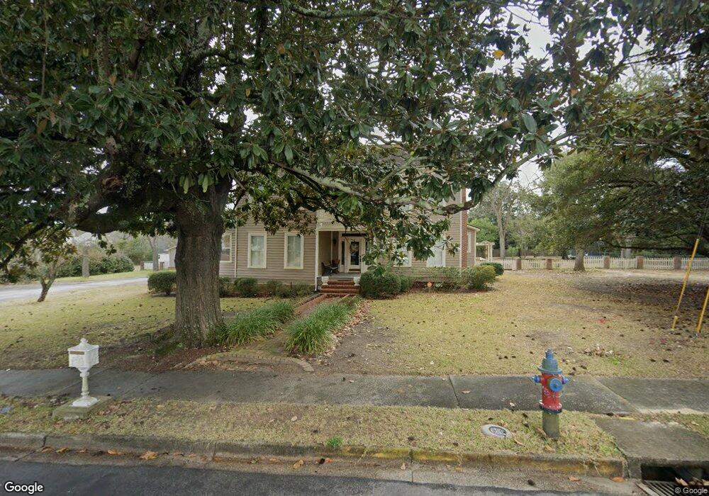 206 W Liberty St, Claxton, GA 30417 - photo 1