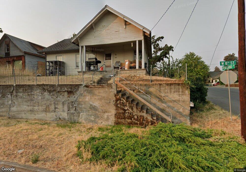 322 W 8th St, the Dalles, OR 97058 - photo 1