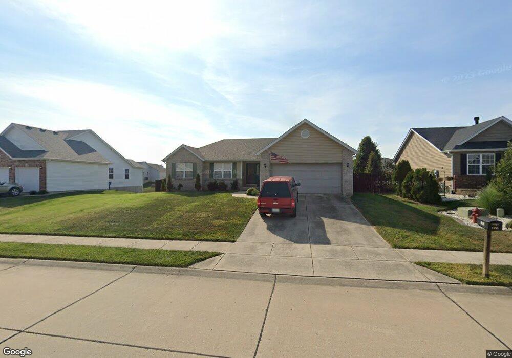 1927 Wellington Ln, Maryville, IL 62062 - photo 1