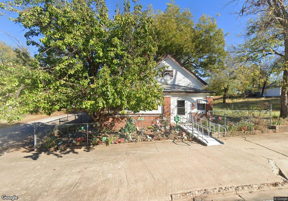 701 S Morton Ave, Okmulgee, OK 74447 - photo 1