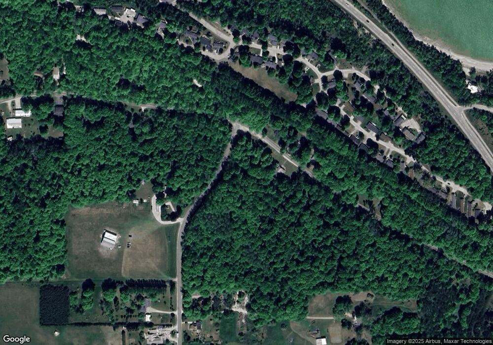 7463 Old Us 31 Hwy N, Charlevoix, MI 49720 - photo 1