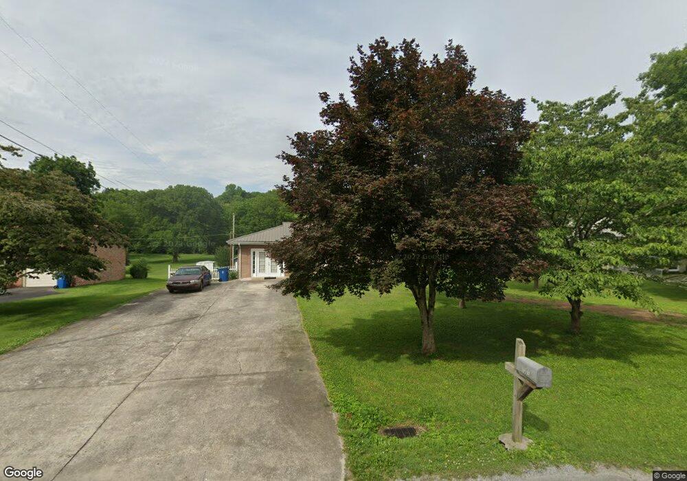 1301 Sycamore Dr, Manchester, TN 37355 - photo 1