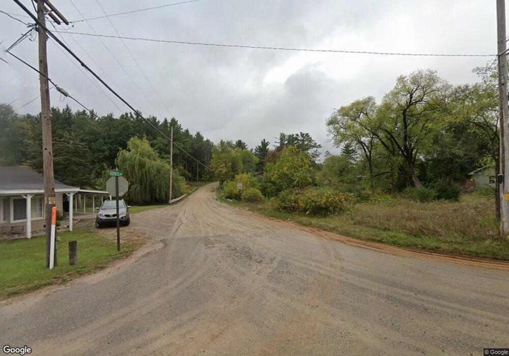 4012 Bayview Dr, Beaverton, MI 48612 - photo 1